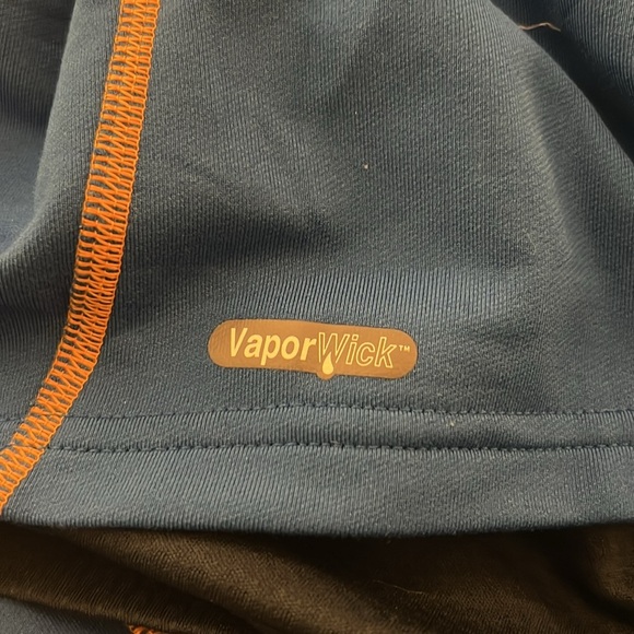 North face Men’s quarter zip - size large - Picture 3 of 4